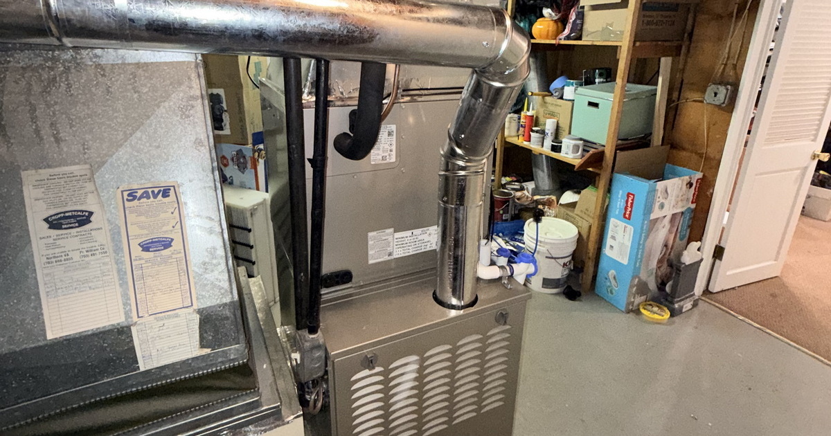 New Carrier Heating System With Clean Duct Transitions.jpg