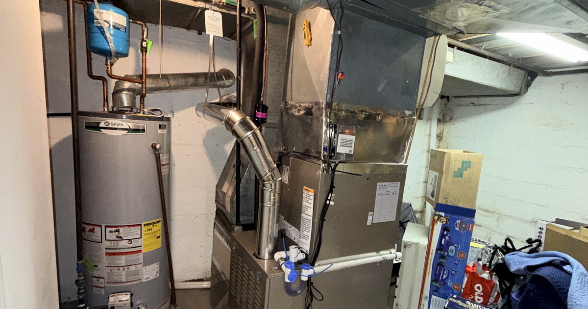 Professional Carrier Furnace Installation With Optimized Airflow.jpg