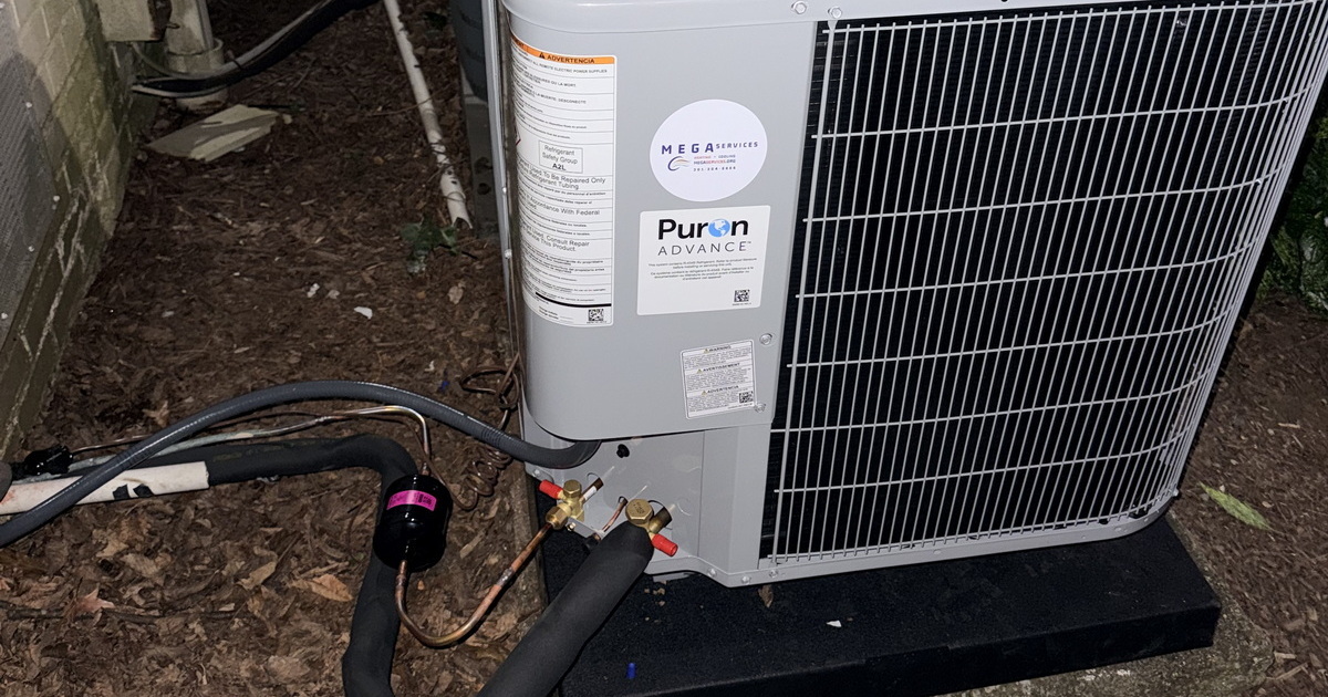 Carrier Condenser Unit with Puron Advance.jpg